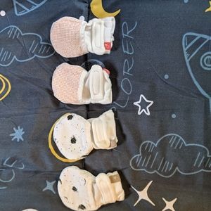 2 Pairs GoumiKids Goumi Mitts 0-3M